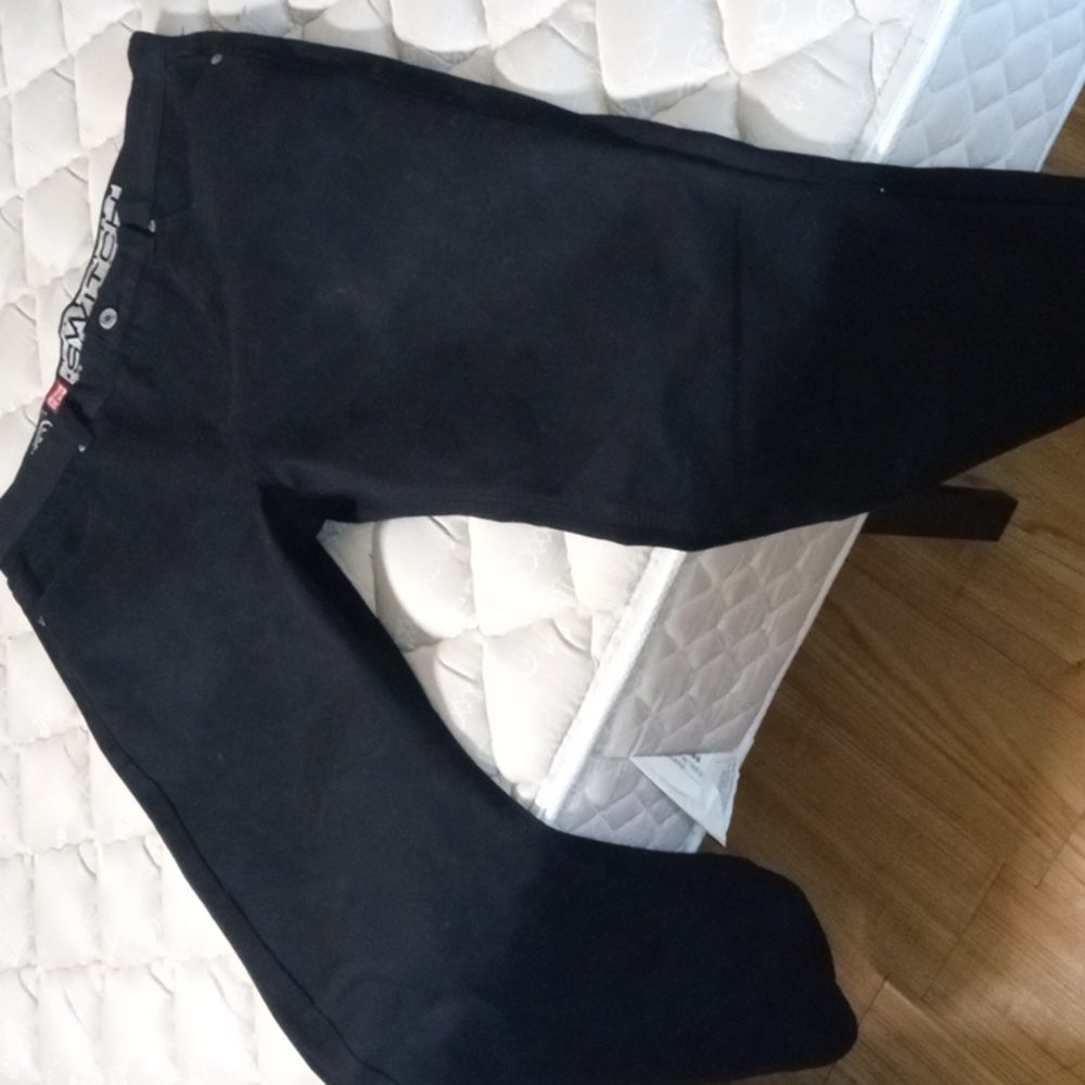 Switch Jeans - Picture 3 of 4